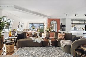 Mayfair House