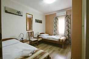 Hotel Flowers