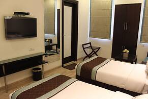 Hotel Amrapali Grand