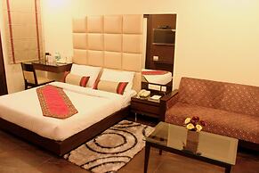 Hotel Amrapali Grand