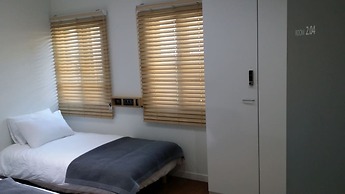 YE'4 Guesthouse