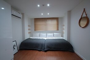 YE'4 Guesthouse