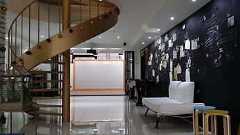 YE'4 Guesthouse