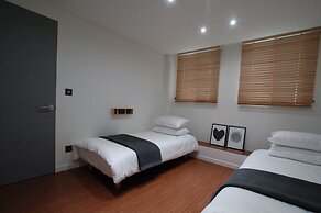 YE'4 Guesthouse