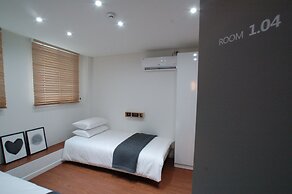 YE'4 Guesthouse
