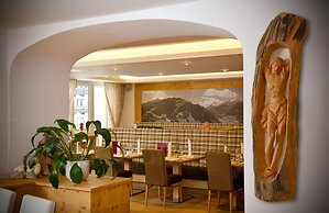 Hotel Alpina