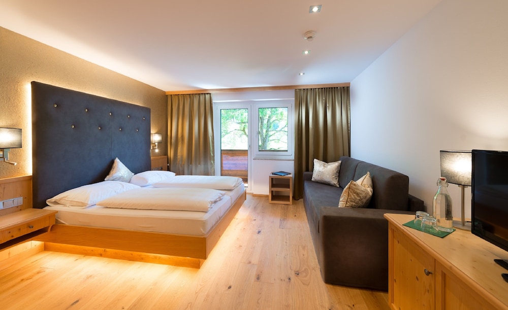 Hotel Alpina