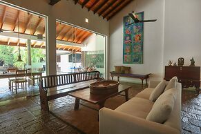 Villa Hundira