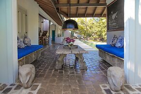 Villa Hundira