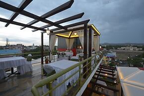 Hotel J P International