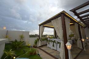 Hotel J P International