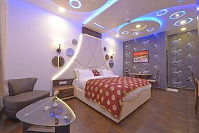 Hotel J P International
