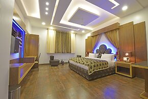 Hotel J P International