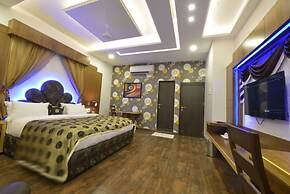 Hotel J P International