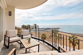 Sitges Group Ocean
