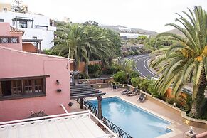 Volcano Beach Hotel