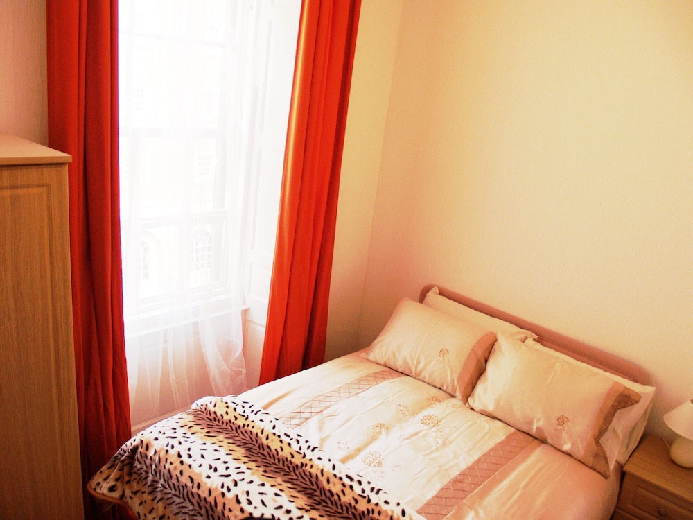 Niddry Street Apartments