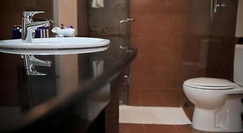 Lavendish Okrin Hotel