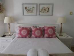 Breeze Inn Bed and Breakfast