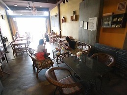 Sri Trang Hotel