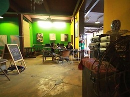 Sri Trang Hotel