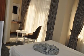 Grand Sera Hotel