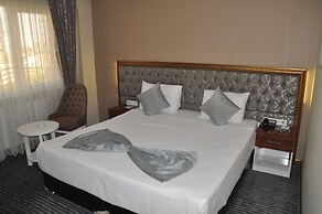Grand Sera Hotel