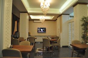 Grand Sera Hotel