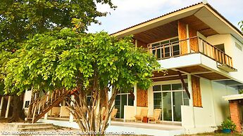 Koh Mook Riviera Beach Resort