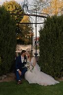 Hessenland Inn & Schatz Winery