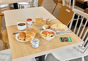 B&B HOTEL Paris Romainville Noisy-le-Sec