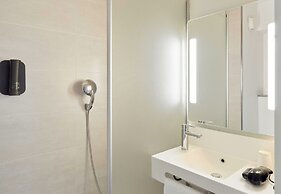 B&B HOTEL Paris Romainville Noisy-le-Sec