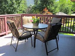 Creekside B & B