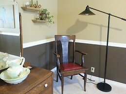Creekside B & B