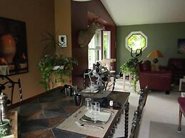 Creekside B & B