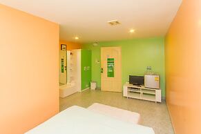 Aree 's House