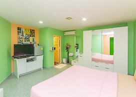 Aree 's House