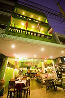 Aree 's House