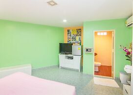 Aree 's House
