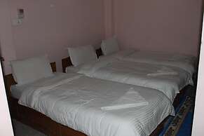 Festoon Hotel