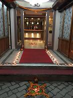 Festoon Hotel