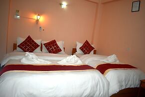 Festoon Hotel