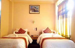 Festoon Hotel