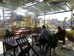 Festoon Hotel