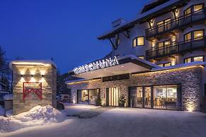 Heart Hotel Grischuna