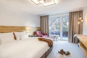 Heart Hotel Grischuna