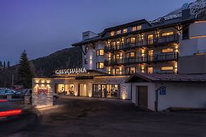 Heart Hotel Grischuna