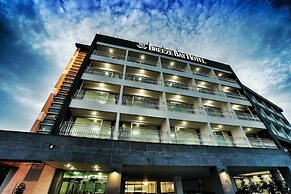 Breeze Bay Hotel