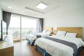 Breeze Bay Hotel