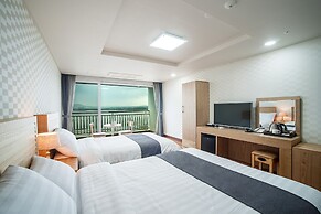 Breeze Bay Hotel